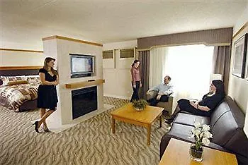 ホテル Canad Inns Destination Centre Polo Park ウィニペグ